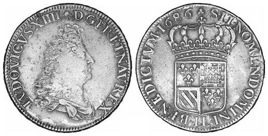 Description de l'image par IA : Deux faces de pièces anciennes avec des gravures et des inscriptions latines.